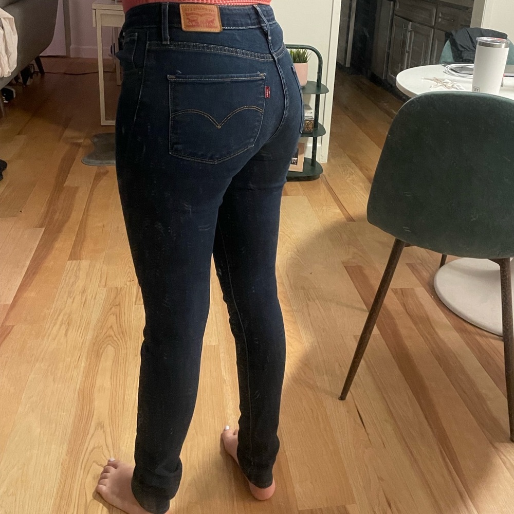 721 Levi’s high rise skinny dark denim jeans